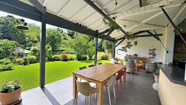 Maison familiale 3 chambres avec mezzanine + piscine