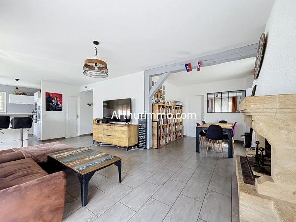 Vente                                                      Appartement
                        
                     4 pièces                      93 m2                     à Limeil-Brévannes
