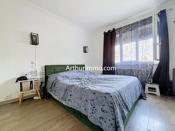 Vente                                                      Appartement
                        
                     4 pièces                      93 m2                     à Limeil-Brévannes