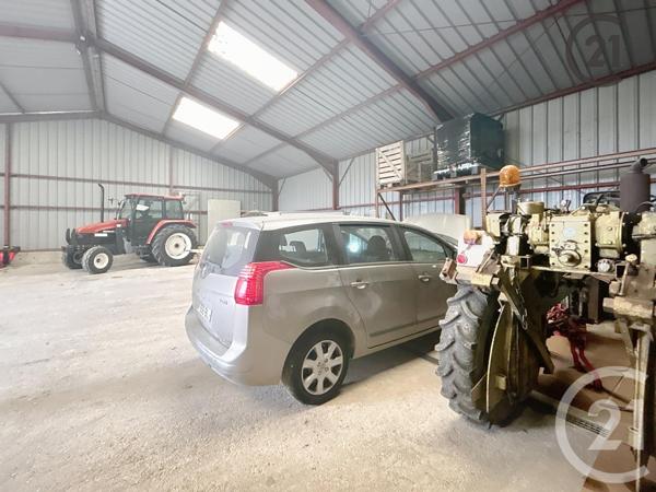 à vendre  775 m2 BOUZY - 51