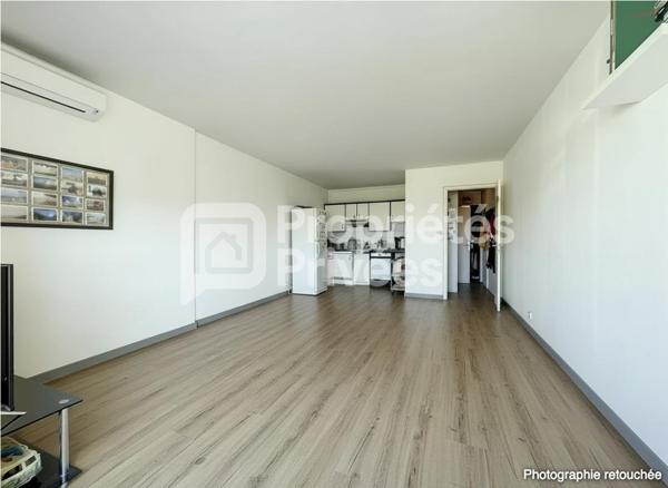 Studio de 33 m² à Cagnes-sur-Mer Terrasse, piscine, vue mer et garage