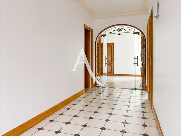 Appartement Bois D Arcy 5 pièce(s) 117.84 m2