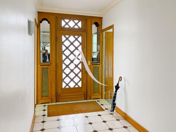 Appartement Bois D Arcy 5 pièce(s) 117.84 m2