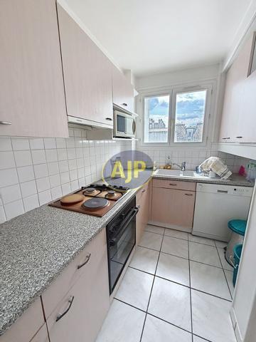 Appartement à vendre Paris 18eme - 2 pièces, 51m² avec 1 chambre(s) à 519 400€ - AJP Immobilier Paris 15 - Agence Grenelle