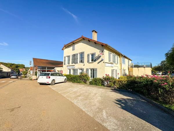 Vente Fonds de commerce 3 pièces 140 m2 à Le Montsaugeonnais