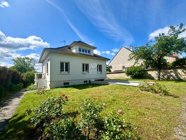 Maison à vendre à Conflans-Sainte-Honorine - Référence 7143 €475 000 ** - Référence 7868