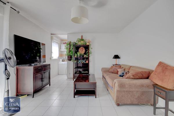 Appartement à vendre 2 pièces 49m² Vitrolles (13127)