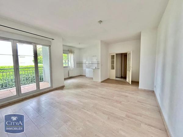 Appartement à louer 2 pièces 49.72m² Saint-Étienne (42000)