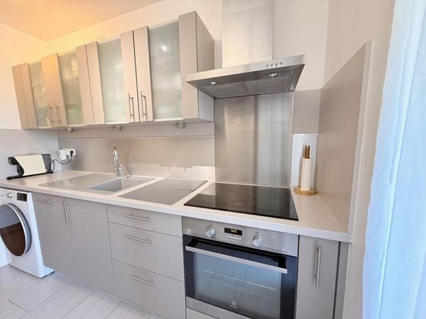 Appartement T2 avec grande terrasse et cave - Très bon état