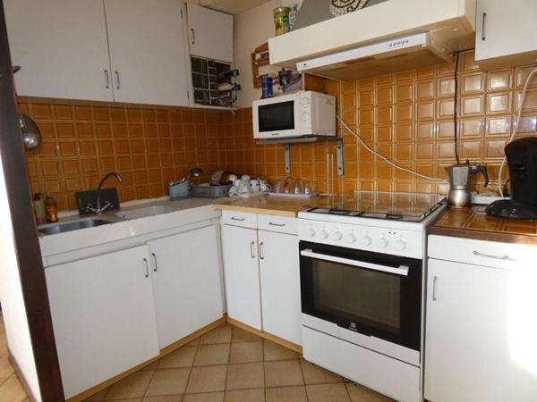 RIANS MAISON T4 AVEC COUR ET CAVE IDEAL INVESTISSEUR