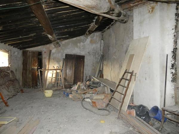 RIANS MAISON T4 AVEC COUR ET CAVE IDEAL INVESTISSEUR