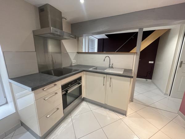 MAISON // CENTRE MIREBEAU