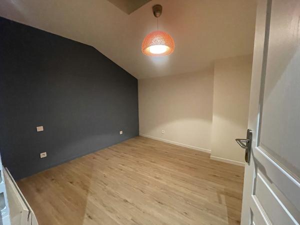 MAISON // CENTRE MIREBEAU