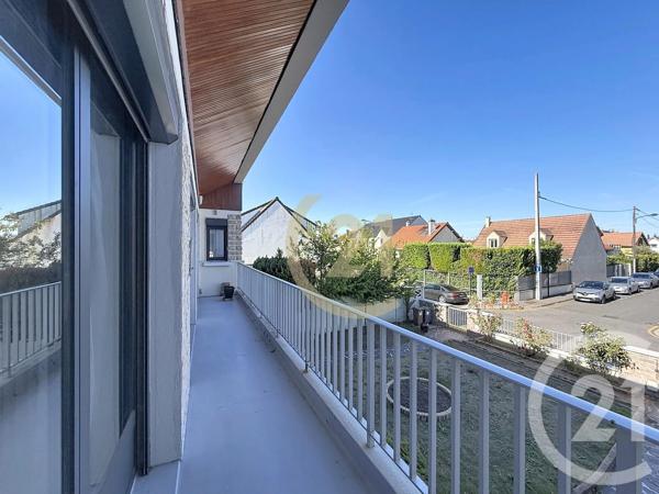 Maison à vendre  6 pièces - 151,81 m 2   CARRIERES SUR SEINE  - 78