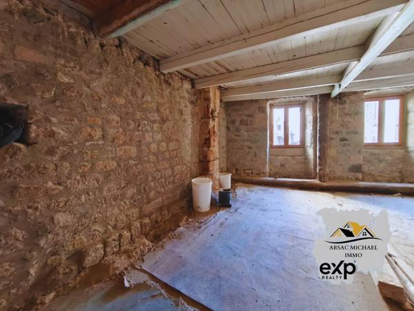 Maison de bourg Pradelles T5