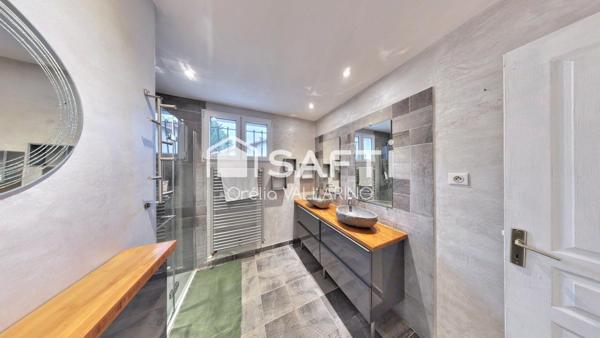 Le confort d’un plain-pied, le potentiel d’un grand terrain, aux portes de Bordeaux