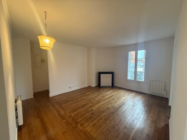 Saint-Ouen-sur-Seine (93400) Appartement trois pièces de 57 m² à 800 Mètres de PARIS