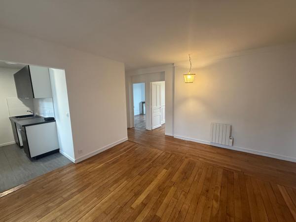 Saint-Ouen-sur-Seine (93400) Appartement trois pièces de 57 m² à 800 Mètres de PARIS