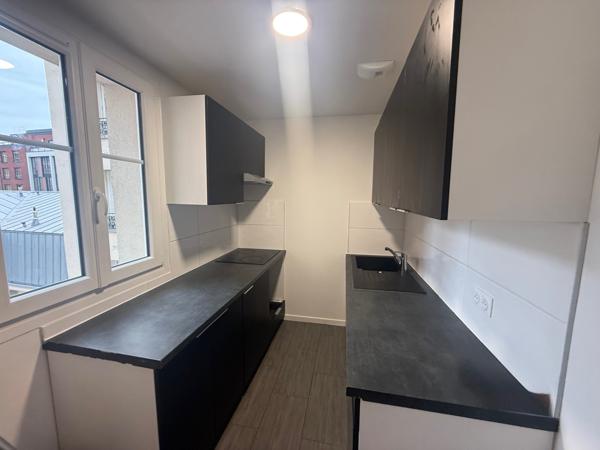 Saint-Ouen-sur-Seine (93400) Appartement trois pièces de 57 m² à 800 Mètres de PARIS