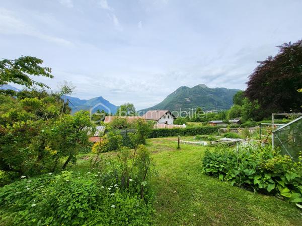 Terrain de 964 m²