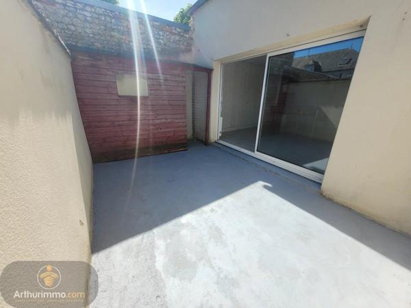 Vente                                                      Appartement
                        
                     3 pièces                      59 m2                     à Janville-en-Beauce