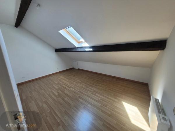 Vente                                                      Appartement
                        
                     3 pièces                      59 m2                     à Janville-en-Beauce