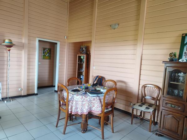Charmante maison de plain pied avec vue dégagée sur mer des Caraïbes !