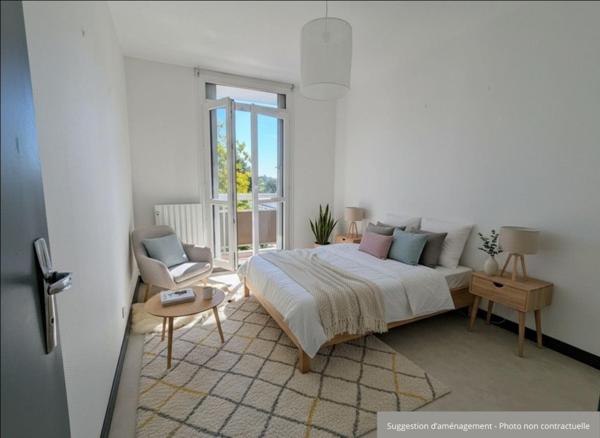 Appartement avec deux balcons et garage fermé