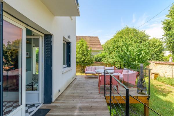 Maison
                                                                                                                                                                                                                                                                                                                        6 pièce(s)                                                                                                                                                                                                          4 chambre(s)                                                                                                                                                                                                          142.35  m²