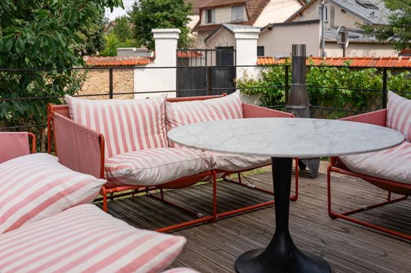Maison
                                                                                                                                                                                                                                                                                                                        6 pièce(s)                                                                                                                                                                                                          4 chambre(s)                                                                                                                                                                                                          142.35  m²