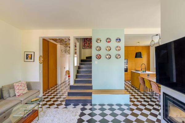 Maison
                                                                                                                                                                                                                                                                                                                        6 pièce(s)                                                                                                                                                                                                          4 chambre(s)                                                                                                                                                                                                          142.35  m²