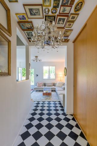 Maison
                                                                                                                                                                                                                                                                                                                        6 pièce(s)                                                                                                                                                                                                          4 chambre(s)                                                                                                                                                                                                          142.35  m²