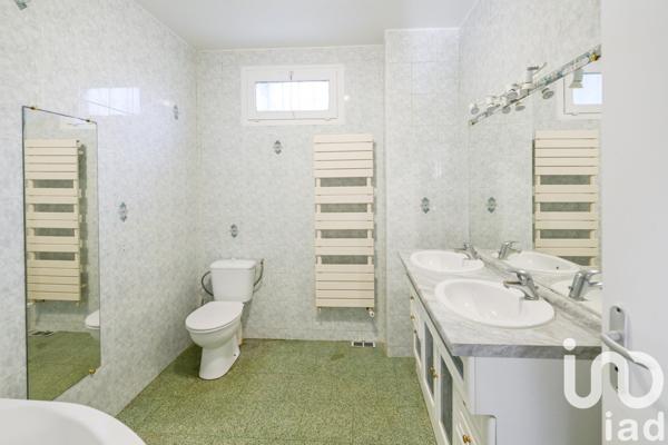 Maison 5 pièces de 230 m² à Champigny-sur-Marne (94500)