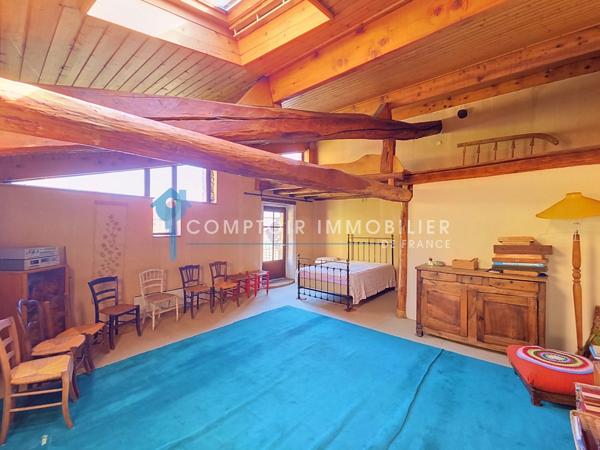 Maison de village 8 pièce(s) 4 chambre(s) 208 m²