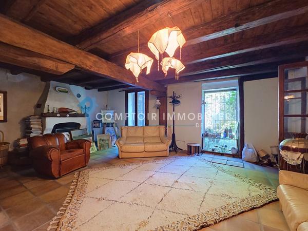 Maison de village 8 pièce(s) 4 chambre(s) 208 m²