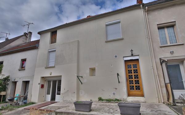 Maison à vendre    3 pièces • 100 m2 Brasles