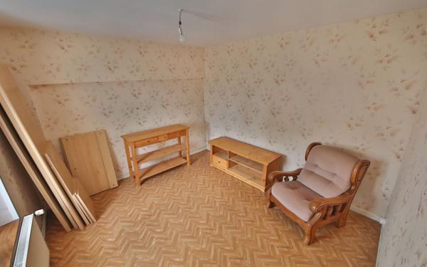 Maison à vendre    3 pièces • 100 m2 Brasles