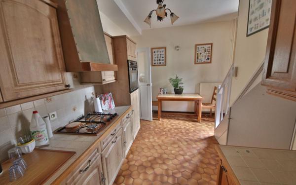 Maison à vendre    3 pièces • 100 m2 Brasles