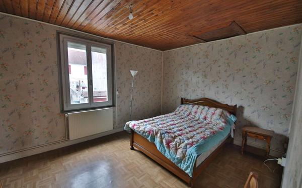 Maison à vendre    3 pièces • 100 m2 Brasles