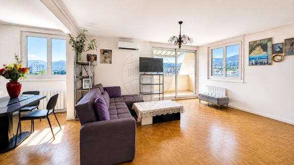 Appartement 3 chambre(s) à vendre - Marseille 8ème, Bouches-du-Rhône - 13