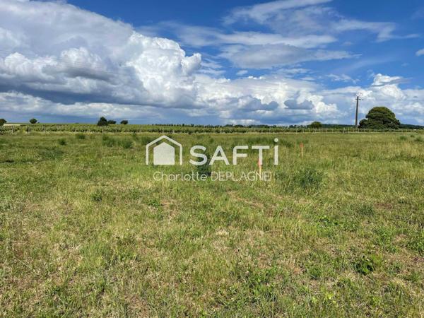 Terrain de 996m2 emplacement privilégié , cadre de vie recherché ce terrain est une vrai perle rare.