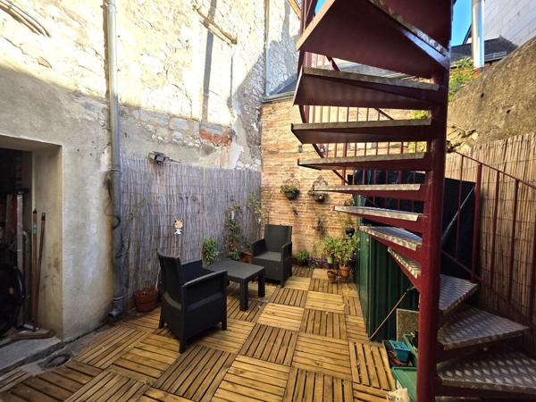 Maison atypique rénovée , en coeur de ville !