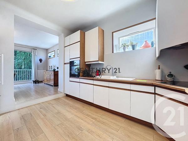 Maison à vendre  6 pièces - 167 m 2   VITRY SUR SEINE  - 94