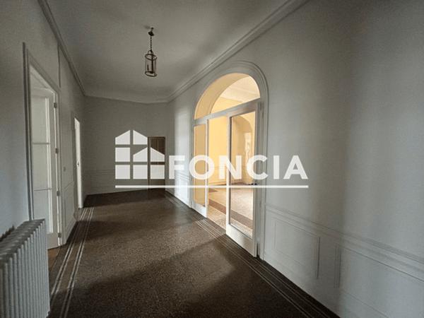 Location Appartement 5 pièces 189.2 m² - 29 RUE TRAJAN Nimes 30000