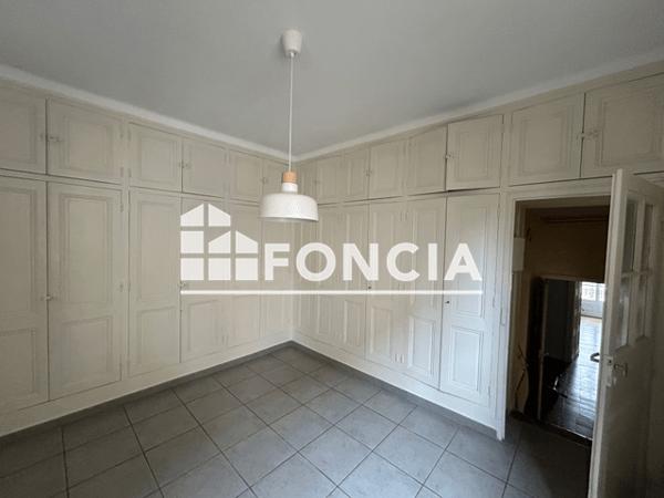 Location Appartement 5 pièces 189.2 m² - 29 RUE TRAJAN Nimes 30000