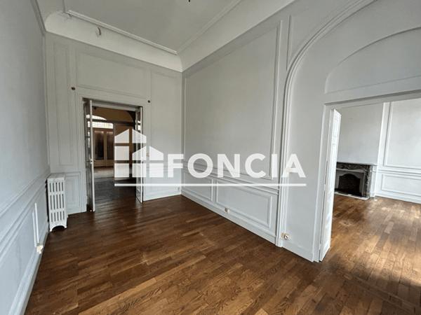 Location Appartement 5 pièces 189.2 m² - 29 RUE TRAJAN Nimes 30000