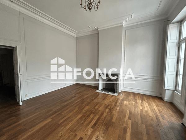Location Appartement 5 pièces 189.2 m² - 29 RUE TRAJAN Nimes 30000