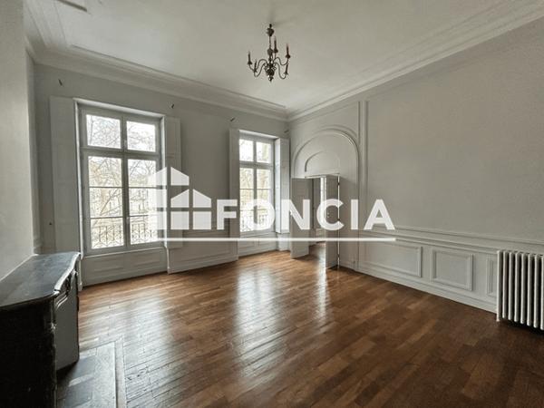Location Appartement 5 pièces 189.2 m² - 29 RUE TRAJAN Nimes 30000