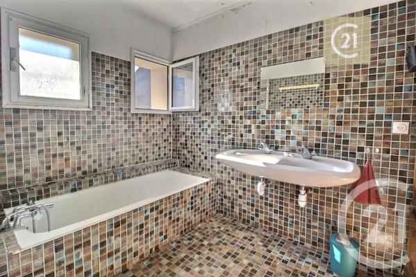 Maison à vendre  13 pièces - 233,34 m 2   LIVRY GARGAN  - 93