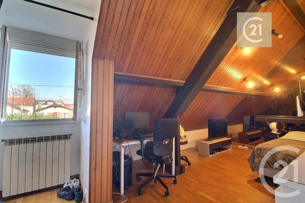 Maison à vendre  13 pièces - 233,34 m 2   LIVRY GARGAN  - 93